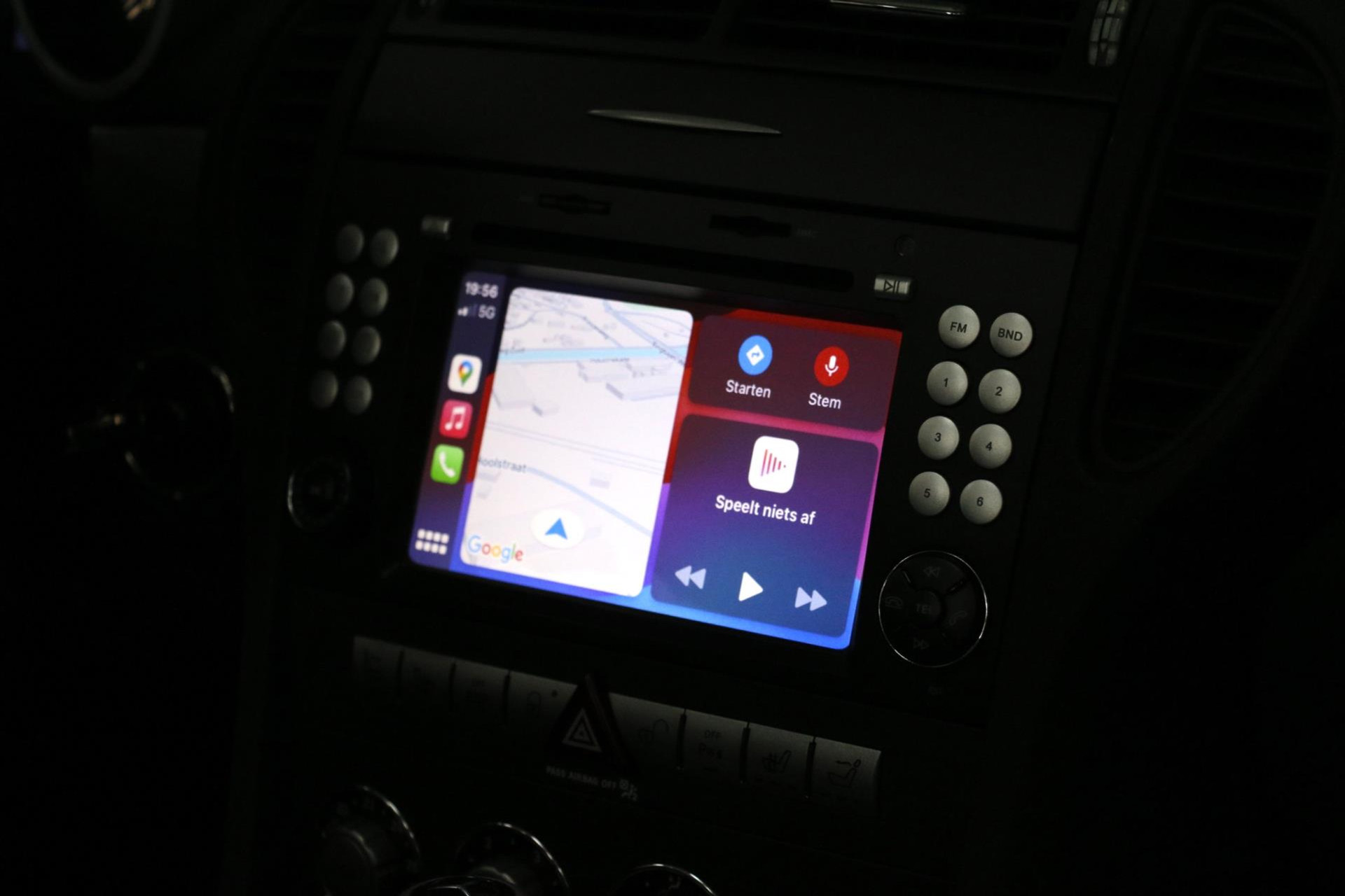 38244582-30.jpg