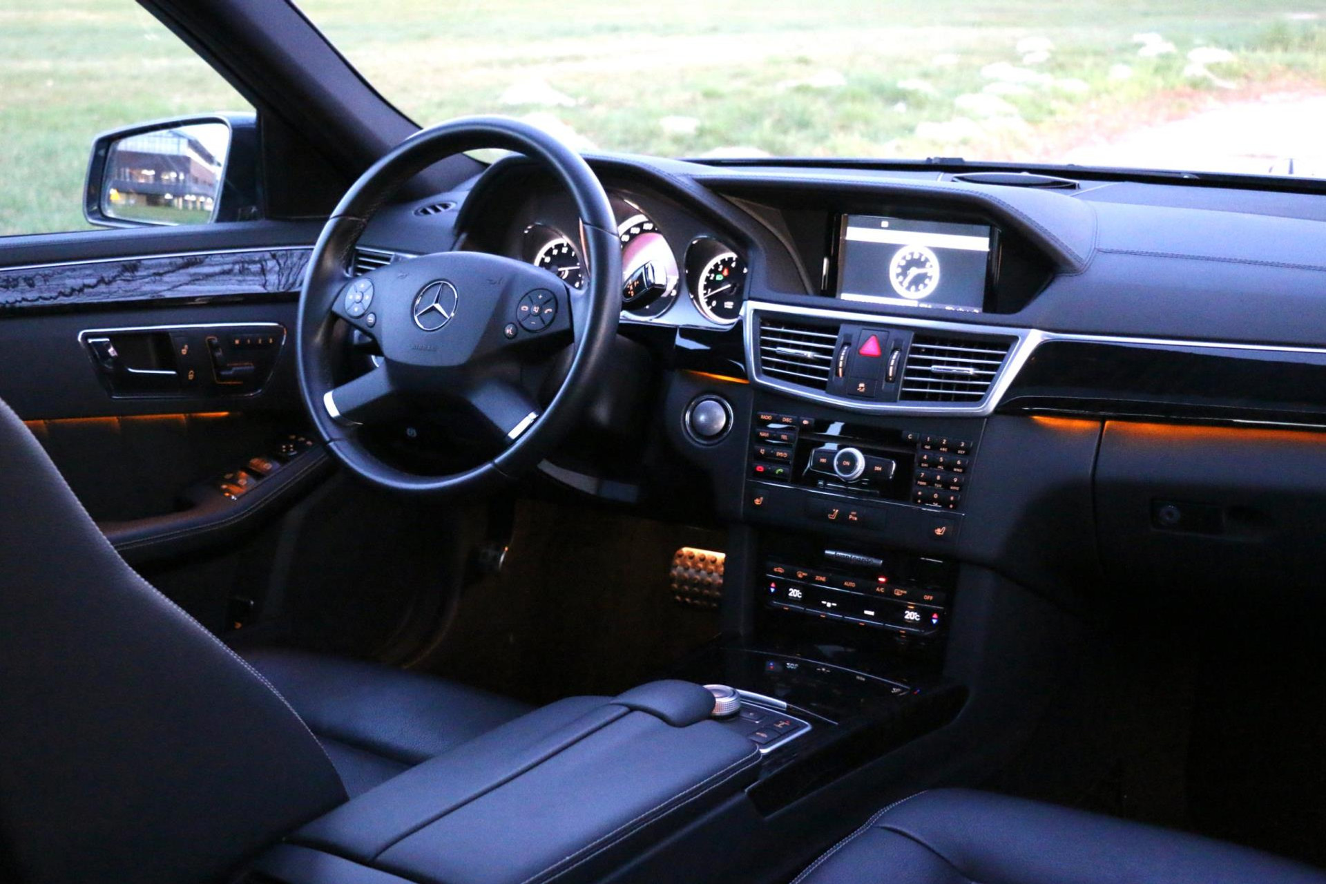 43814923-42.jpg