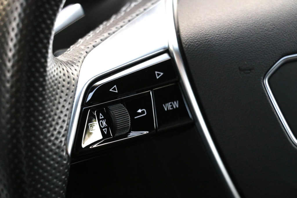 45593388-76.jpg