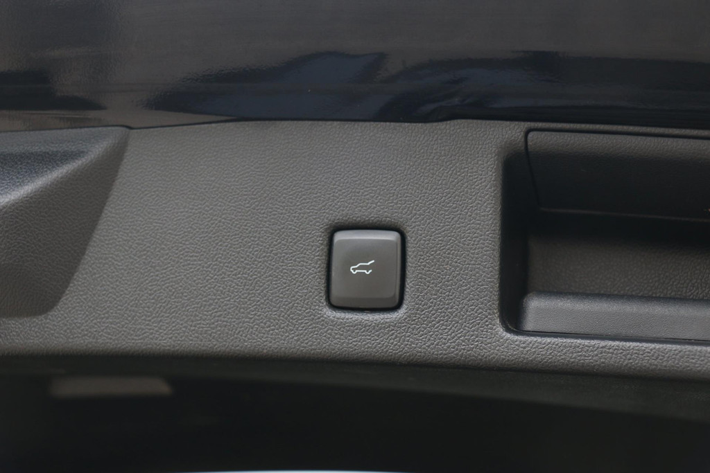 51350845-23.jpg