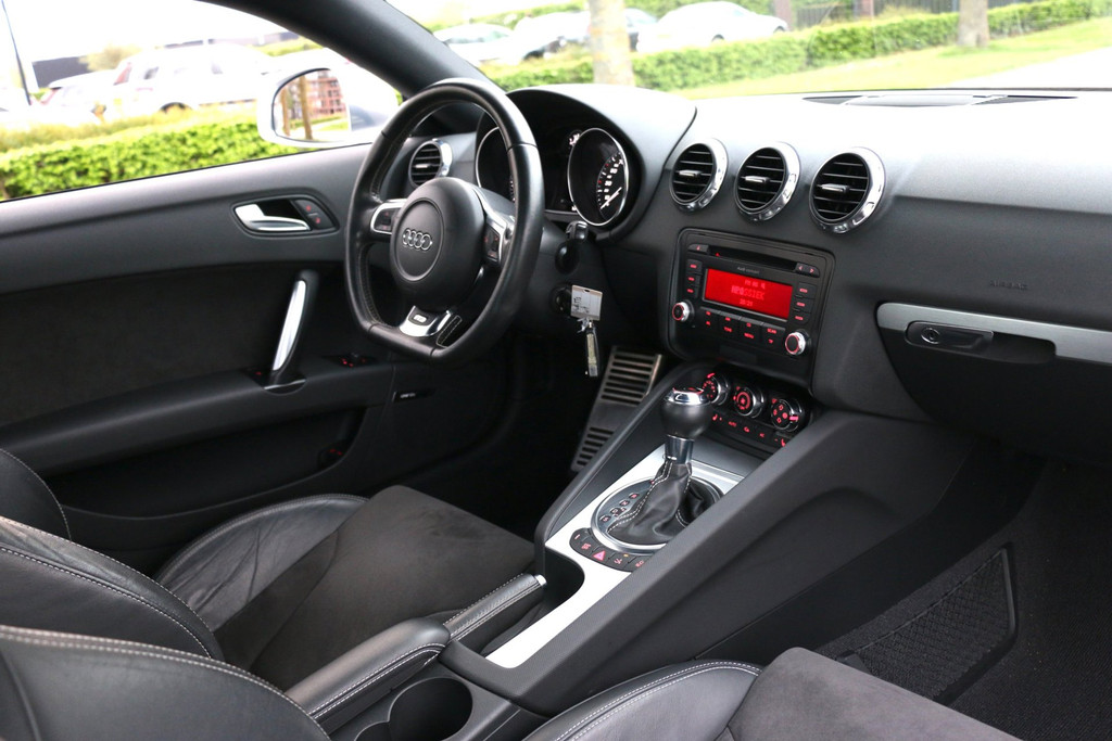52890451-32.jpg